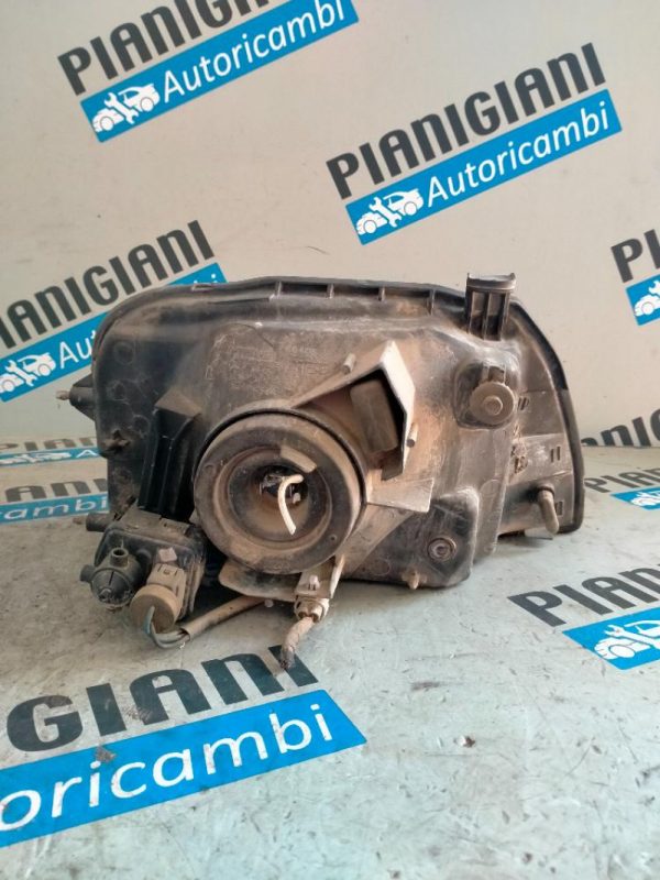 Faro Anteriore Sinistro Mitsubishi L200 1996 – 2006