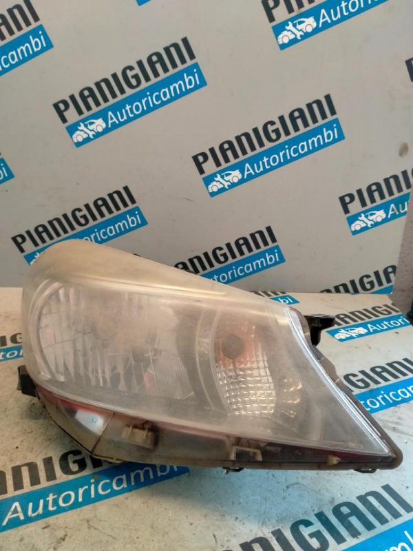 Faro Anteriore Destro Toyota Yaris 2011 – 2014