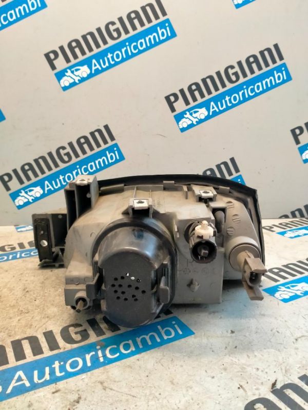 Faro Anteriore Destro Renault Clio 1996 – 1998
