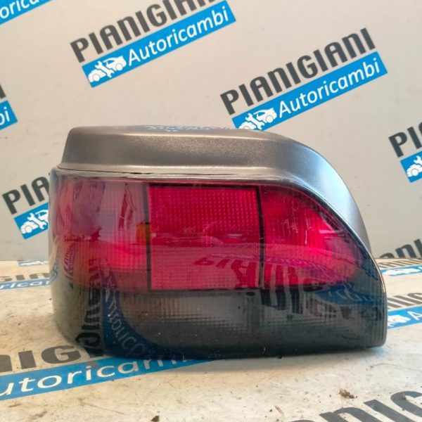 Faro Posteriore Sinistro Renault Clio 1996 – 1998