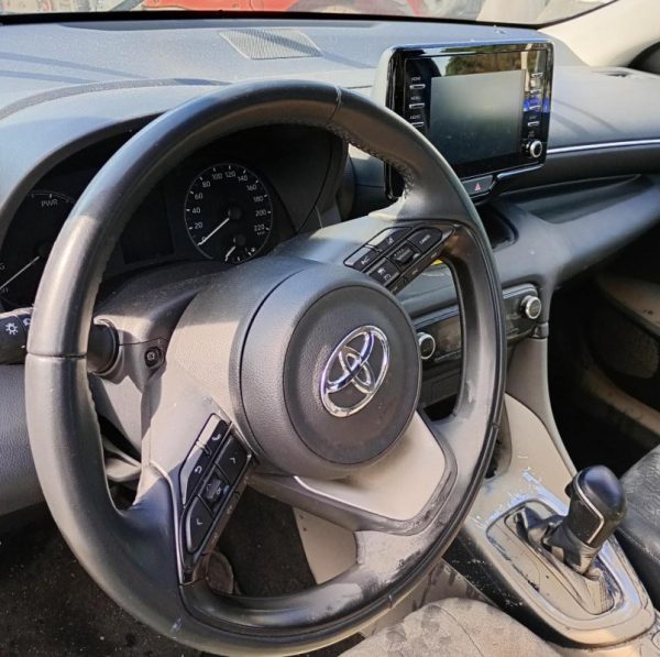Toyota Yaris Anno 2020 | Veicolo Intero | SOLO PER RICAMBI
