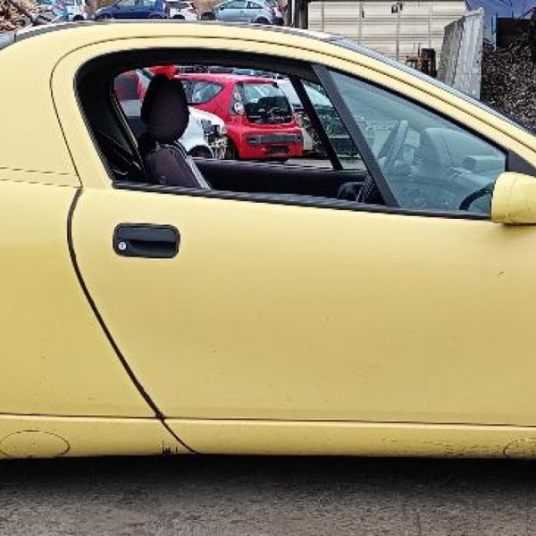 Opel Tigra Anno 1996 | Veicolo Intero | SOLO PER RICAMBI