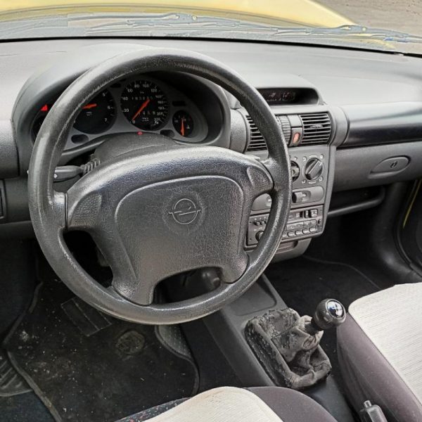 Opel Tigra Anno 1996 | Veicolo Intero | SOLO PER RICAMBI