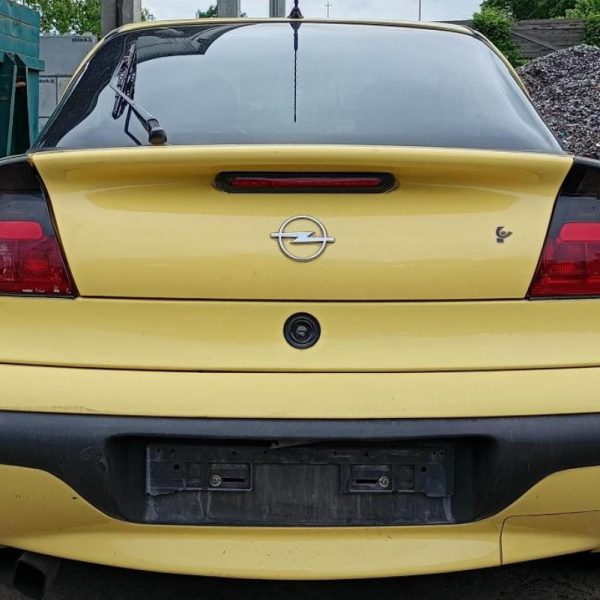 Opel Tigra Anno 1996 | Veicolo Intero | SOLO PER RICAMBI