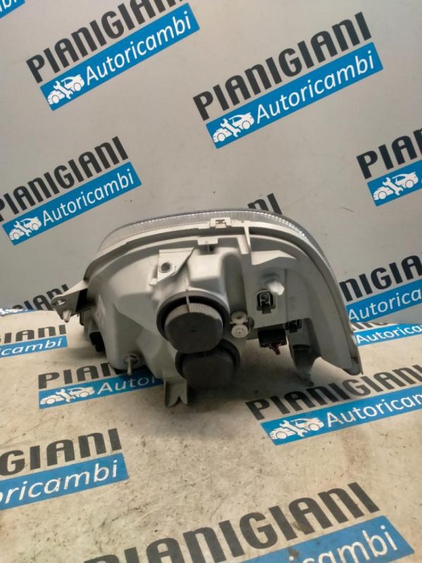 Faro Anteriore Destro Renault Master 2003 – 2004