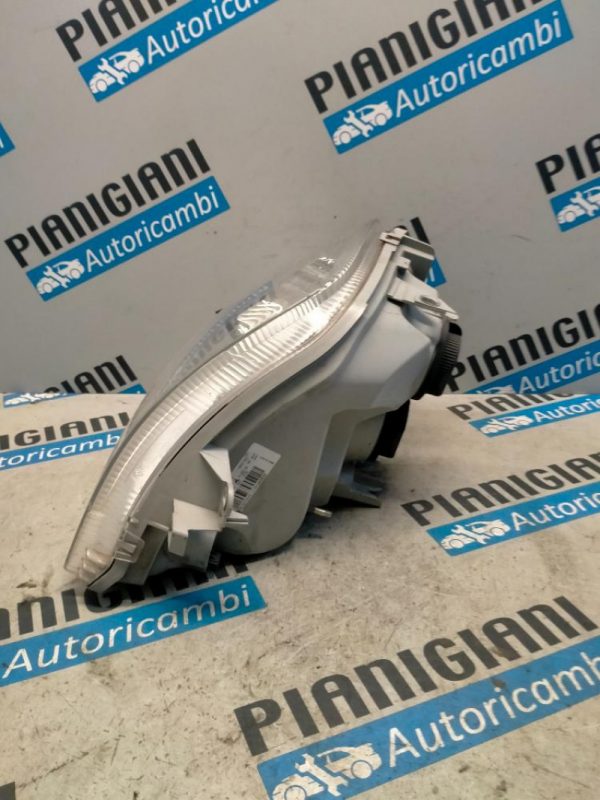 Faro Anteriore Destro Renault Master 2003 – 2004