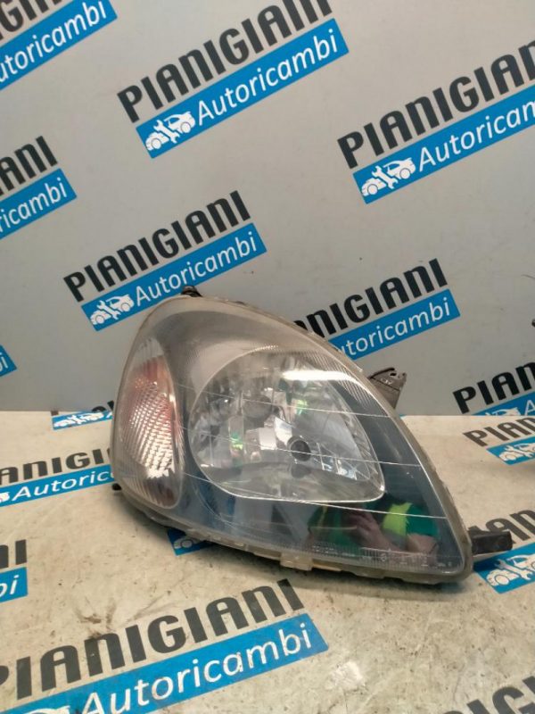 Faro Anteriore Destro Toyota Yaris 1999 – 2003