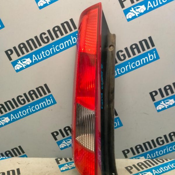 Faro Posteriore Sinistro Ford Fiesta 2001- 2007