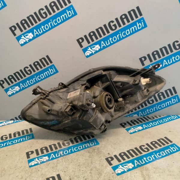 Faro Anteriore Destro Toyota Yaris 2009 – 2012
