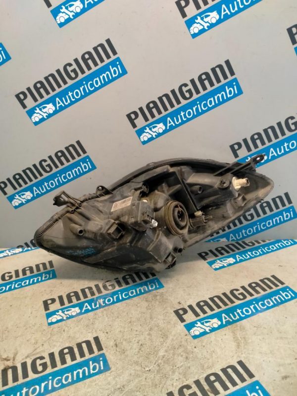 Faro Anteriore Destro Toyota Yaris 2009 – 2012