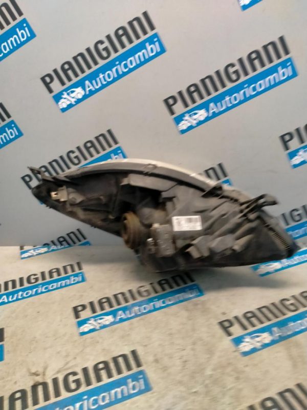Faro Anteriore Sinistro Toyota Yaris 2009 – 2012