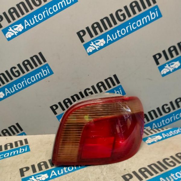 Faro Posteriore Destro Toyota Yaris 1999 – 2003