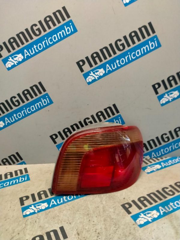 Faro Posteriore Destro Toyota Yaris 1999 – 2003