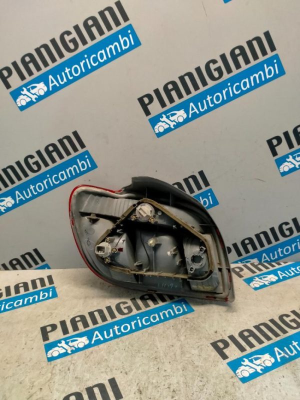 Faro Posteriore Destro Toyota Yaris 1999 – 2003
