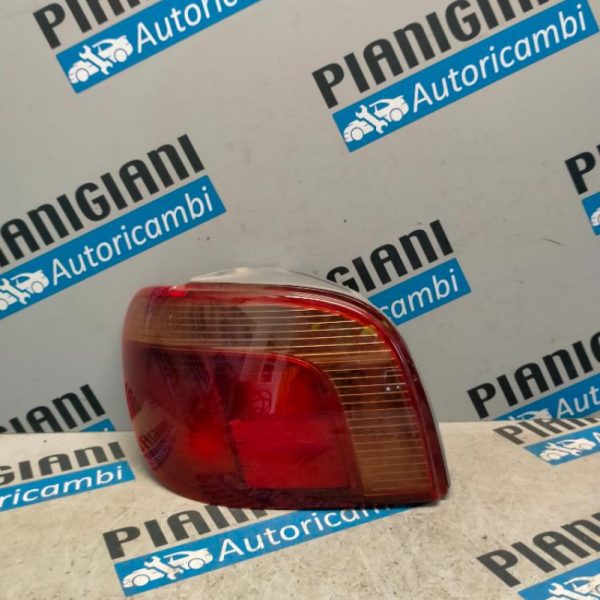 Faro Posteriore Sinistro Toyota Yaris 1999 – 2003
