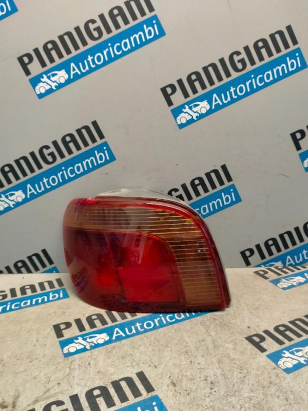 Faro Posteriore Sinistro Toyota Yaris 1999 – 2003