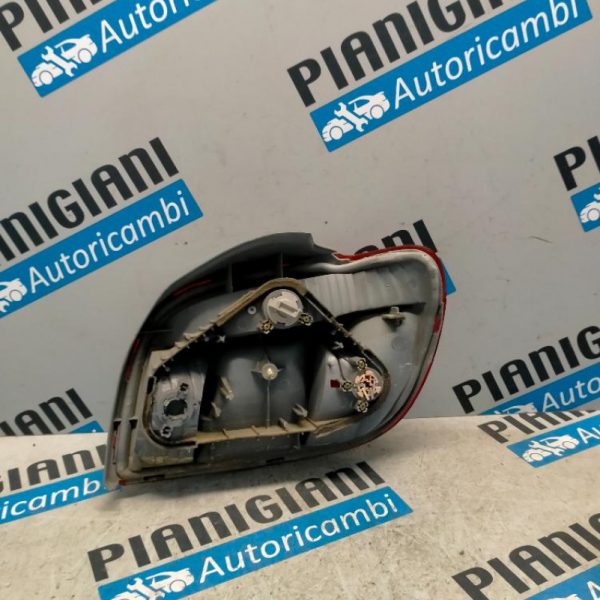Faro Posteriore Sinistro Toyota Yaris 1999 – 2003