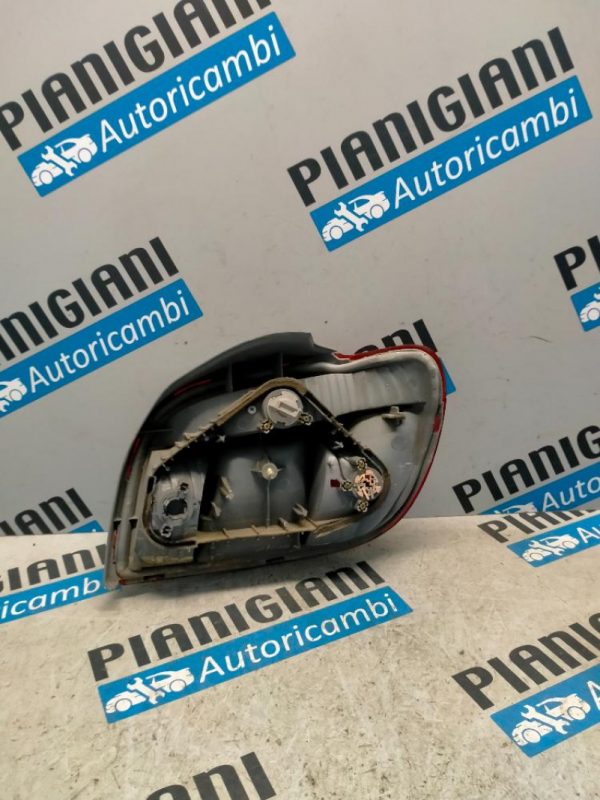 Faro Posteriore Sinistro Toyota Yaris 1999 – 2003