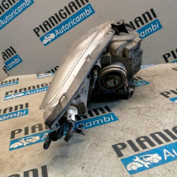 Faro Anteriore Destro Toyota Yaris 2009 – 2012