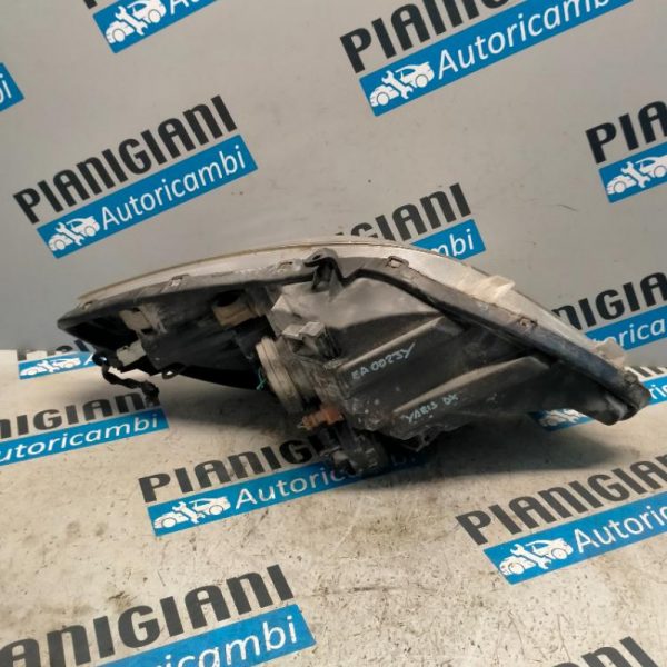 Faro Anteriore Destro Toyota Yaris 2009 – 2012