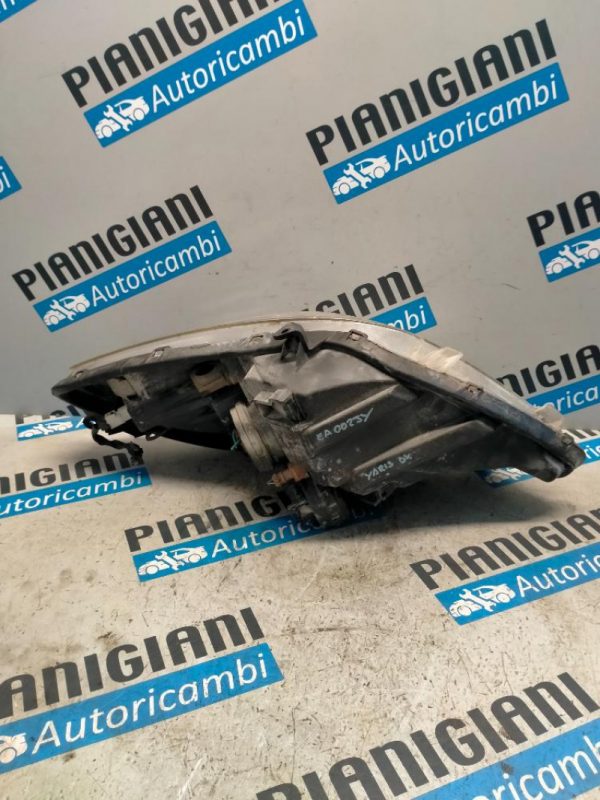Faro Anteriore Destro Toyota Yaris 2009 – 2012