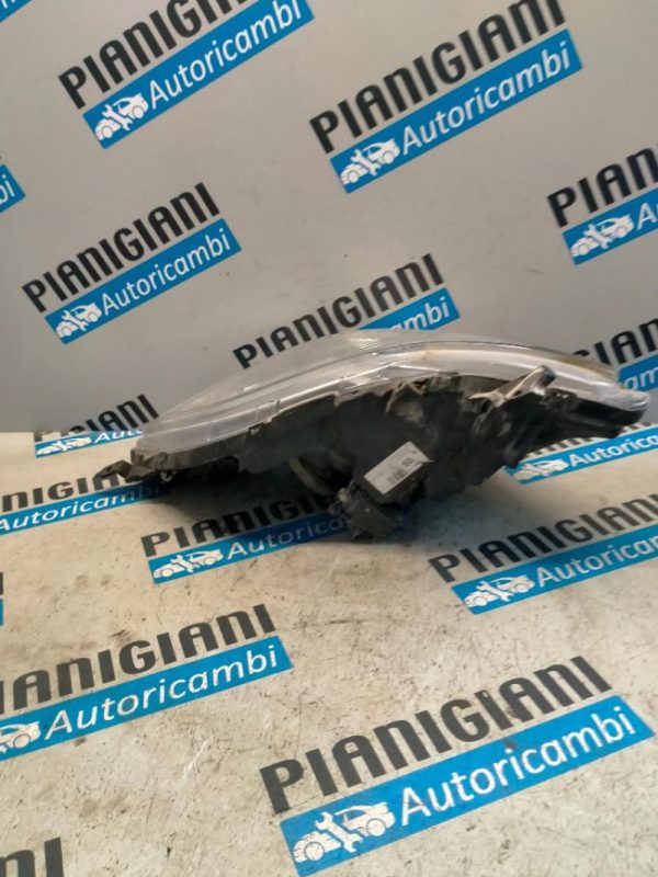Faro Anteriore Sinistro Toyota Yaris 2009 – 2012