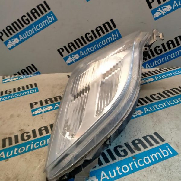 Faro Anteriore Sinistro Toyota Yaris 2009 – 2012