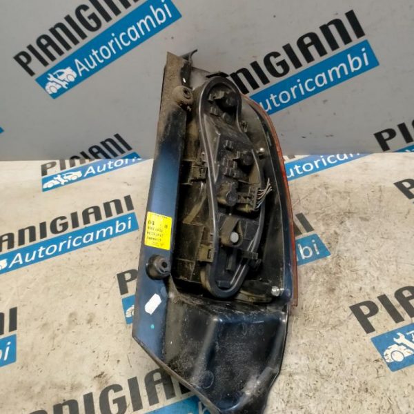 Faro Posteriore Destro Mitsubishi Colt 2008 – 2012