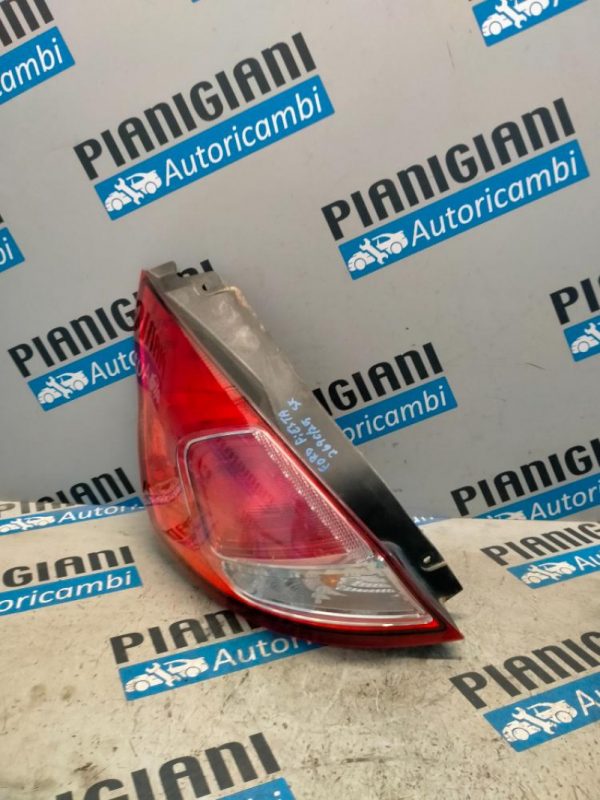 Faro Posteriore Sinistro Ford Fiesta 2013 – 2020