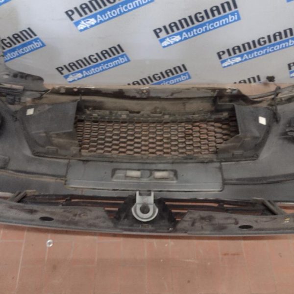 Paraurti Anteriore Dacia Sandero 2008 – 2012