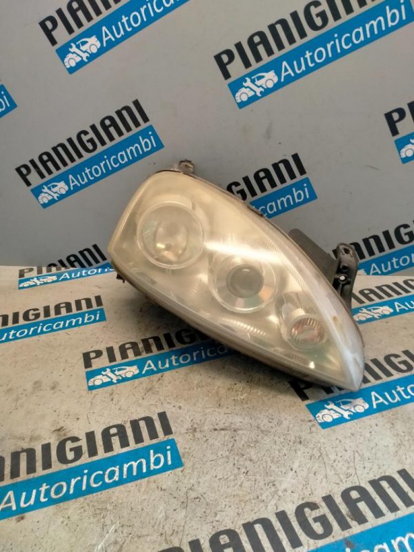 Faro Anteriore Destro Opel Corsa C 2003 – 2006