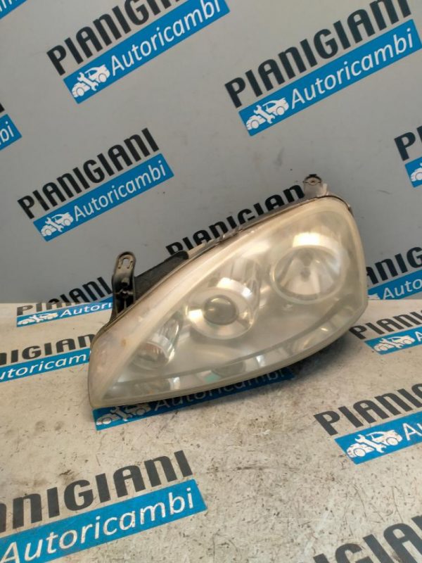 Faro Anteriore Sinistro Opel Corsa C 2003 – 2006