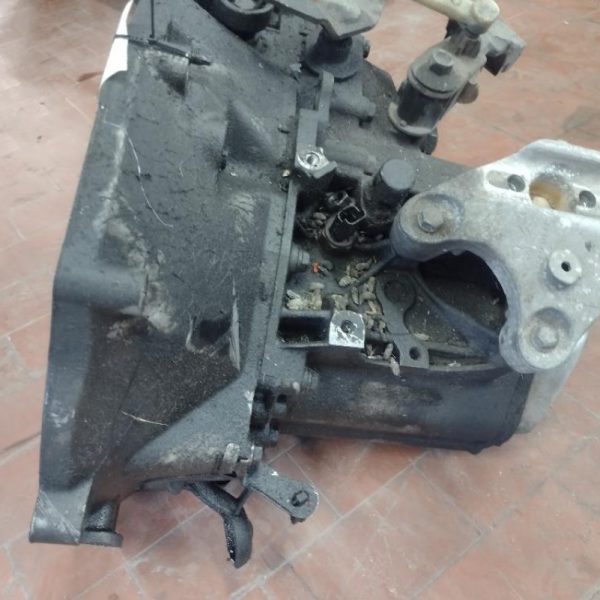 Cambio Peugeot 208 8H01 – 8HR  134.000 Km