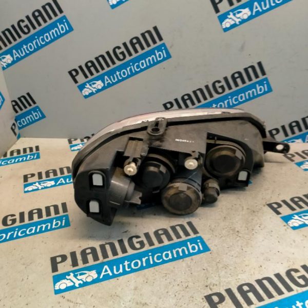 Faro Anteriore Sinistro Fiat Punto 2005 – 2012