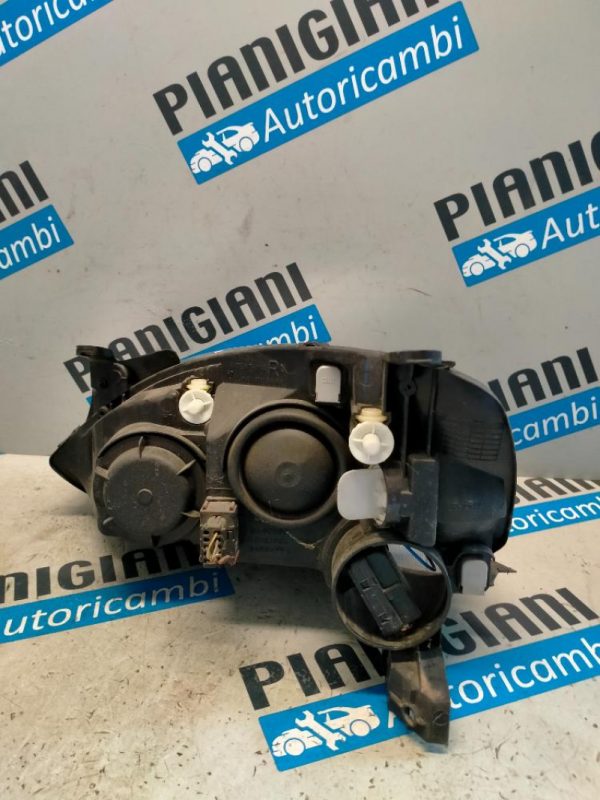 Faro Anteriore Destro Opel Corsa C 2003 – 2006