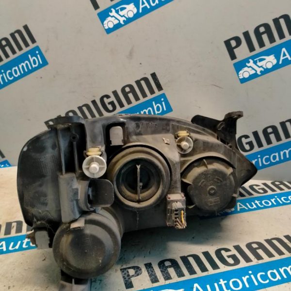 Faro Anteriore Sinistro Opel Corsa C 2003 – 2006