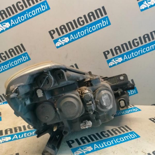 Faro Anteriore Sinistro Renault Clio 2009 – 2012