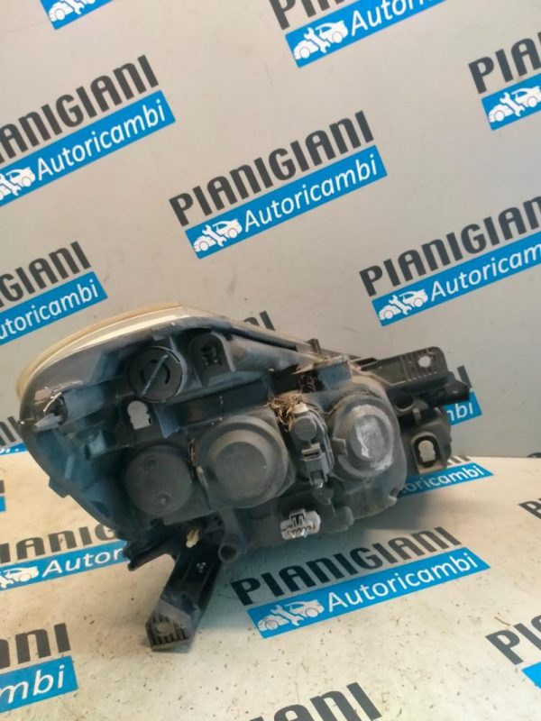 Faro Anteriore Sinistro Renault Clio 2009 – 2012
