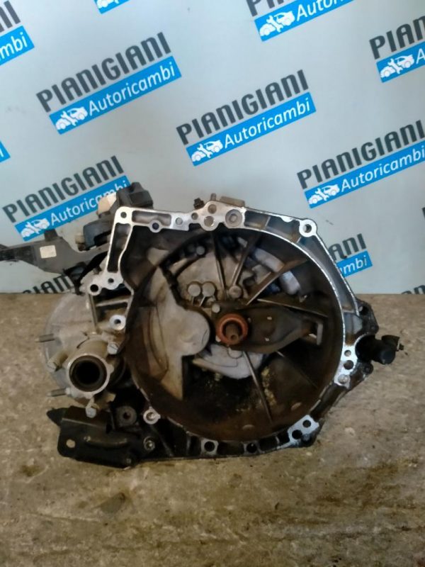 Cambio Peugeot Rifter YH01 2018 >