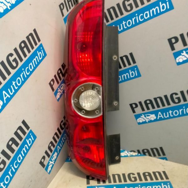 Faro Posteriore Sinistro Fiat Doblò 2009 – 2015