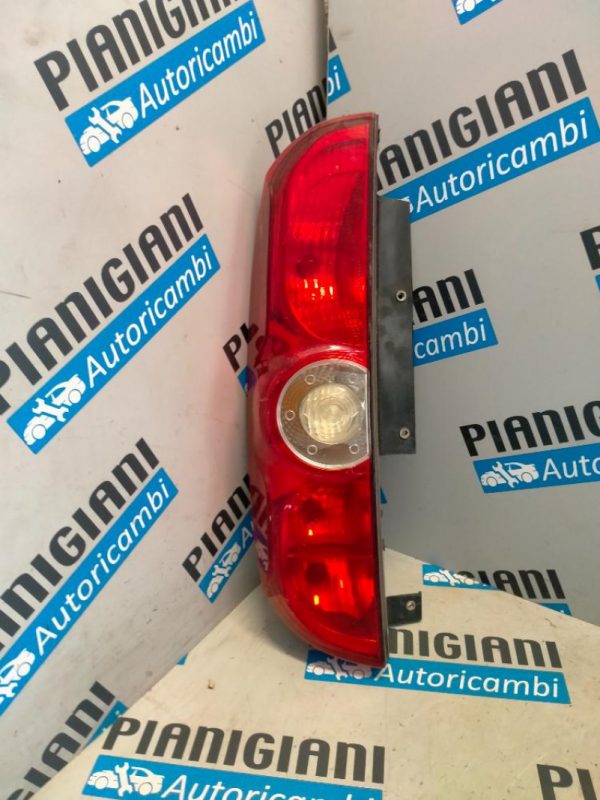 Faro Posteriore Sinistro Opel Combo 2011 – 2020