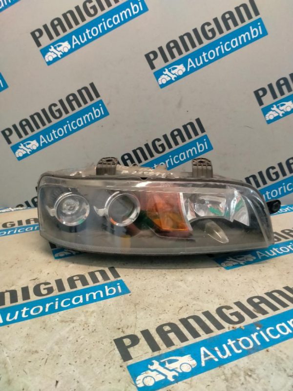 Faro Anteriore Destro Fiat Punto 1999 – 2009
