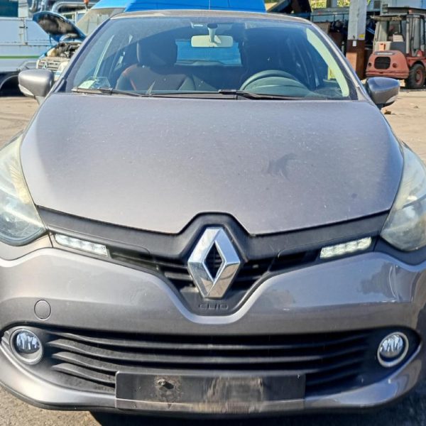 Renault Clio 4° Serie Anno 2013 | Veicolo intero | SOLO PER RICAMBI
