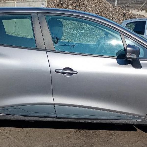 Renault Clio 4° Serie Anno 2013 | Veicolo intero | SOLO PER RICAMBI