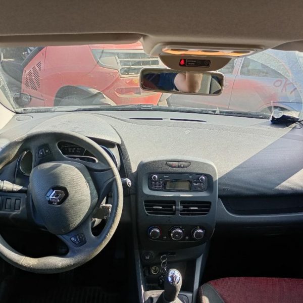 Renault Clio 4° Serie Anno 2013 | Veicolo intero | SOLO PER RICAMBI