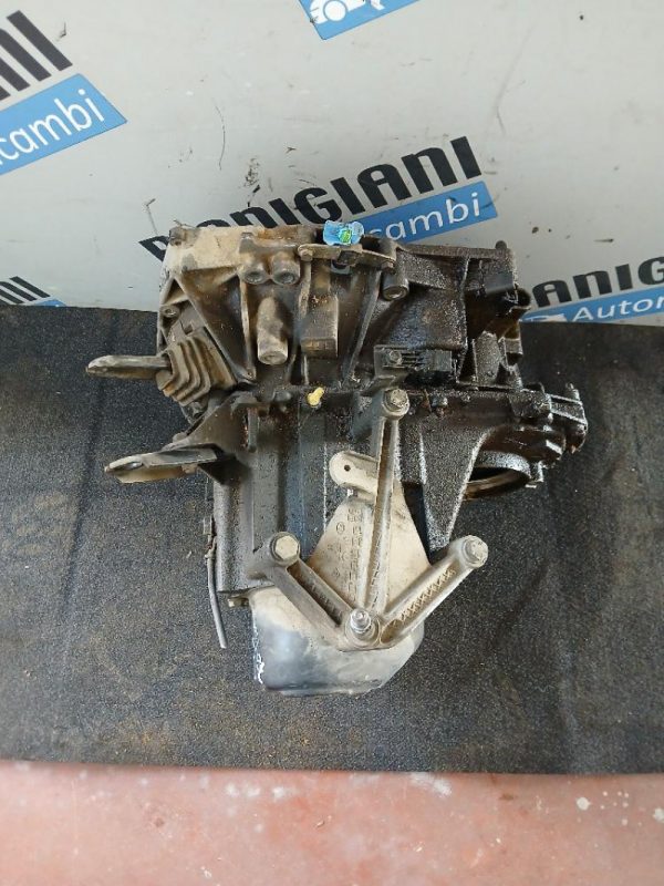 Cambio Renault Clio D7FG7