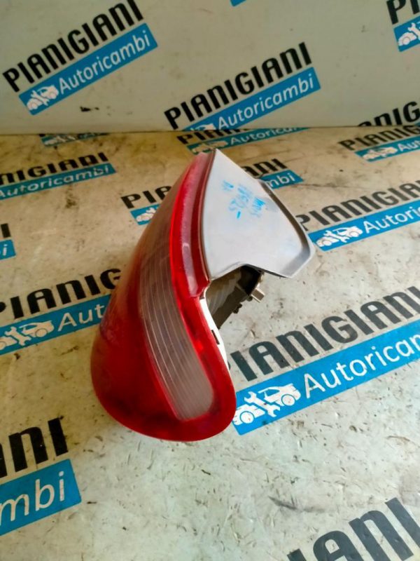 Faro Posteriore Destro Toyota Yaris 1999 – 2003