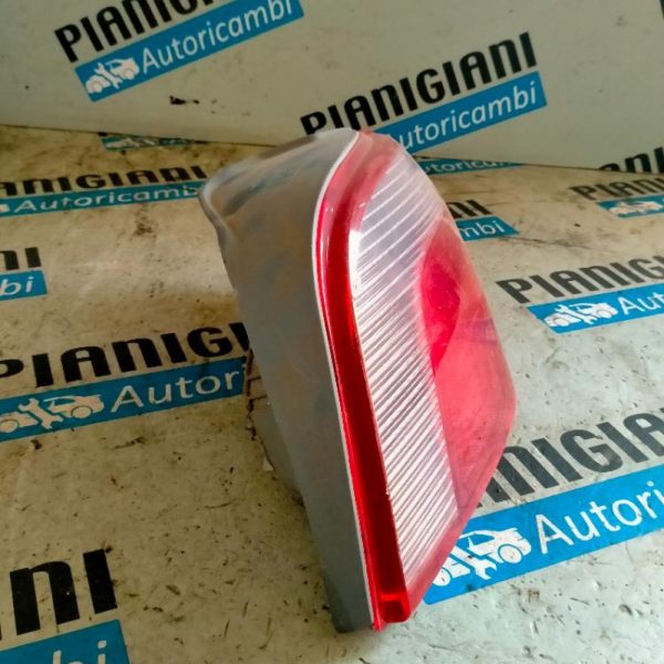 Faro Posteriore Destro Toyota Yaris 1999 – 2003