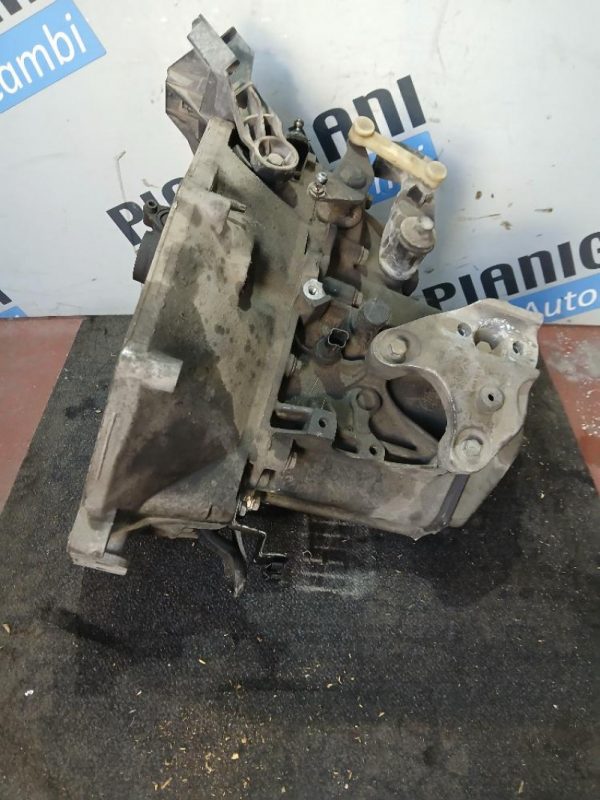 Cambio Citroen C3 8HR