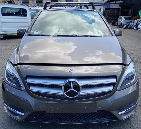 Mercedes Classe B W246 Anno 2014 | Veicolo Intero | SOLO PER RICAMBI